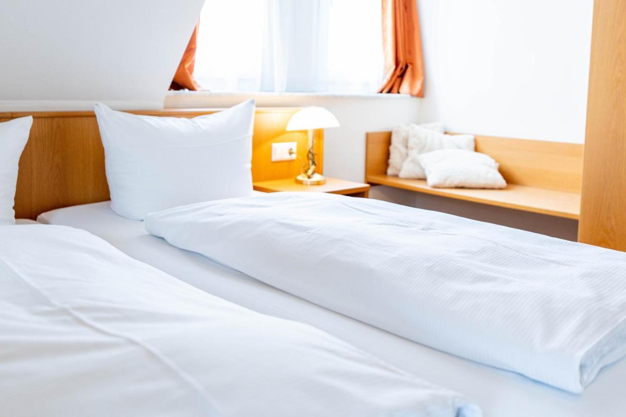 Hotel Am Roemerplatz อูล์ม ภายนอก รูปภาพ