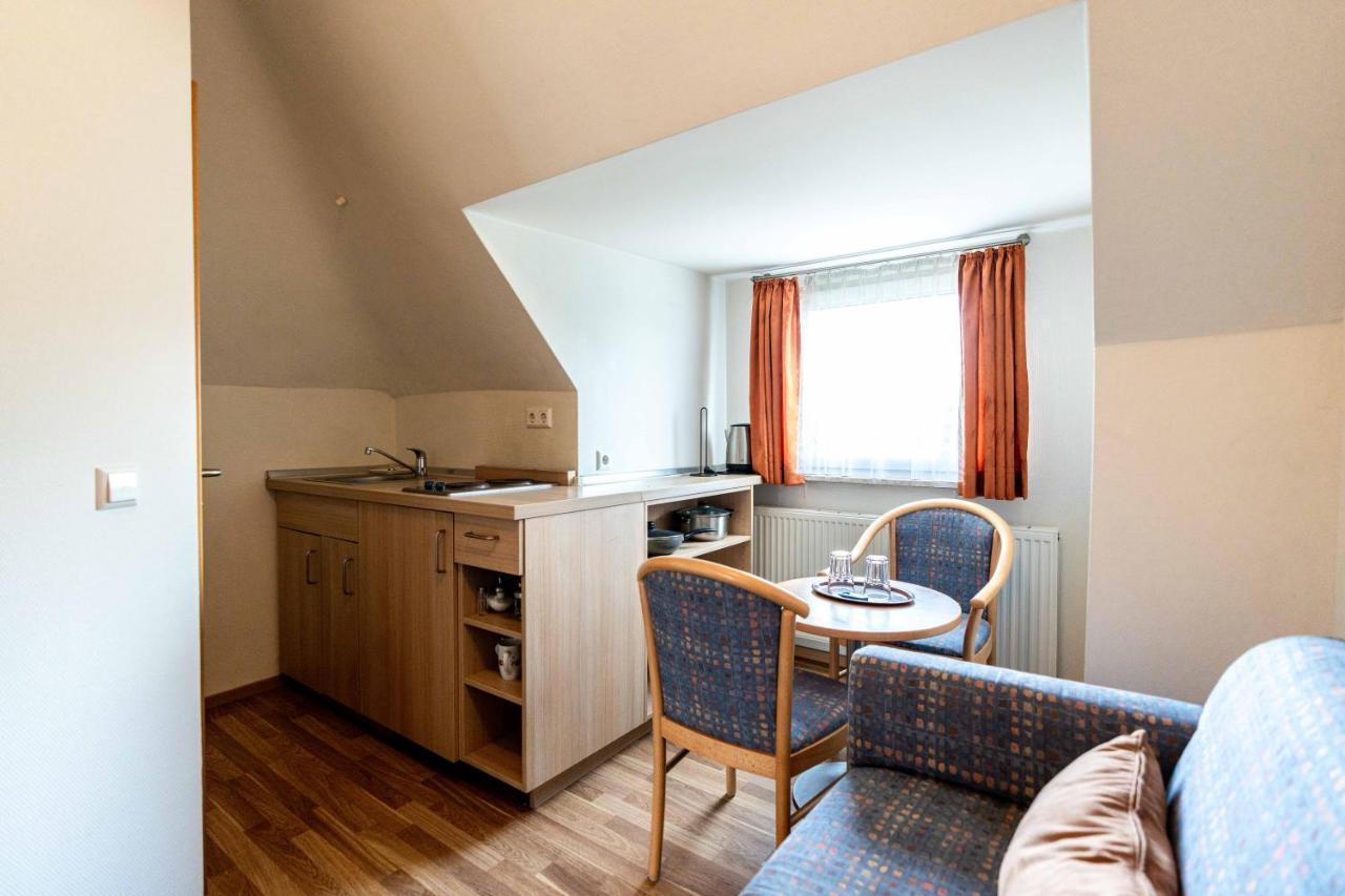 Hotel Am Roemerplatz อูล์ม ภายนอก รูปภาพ
