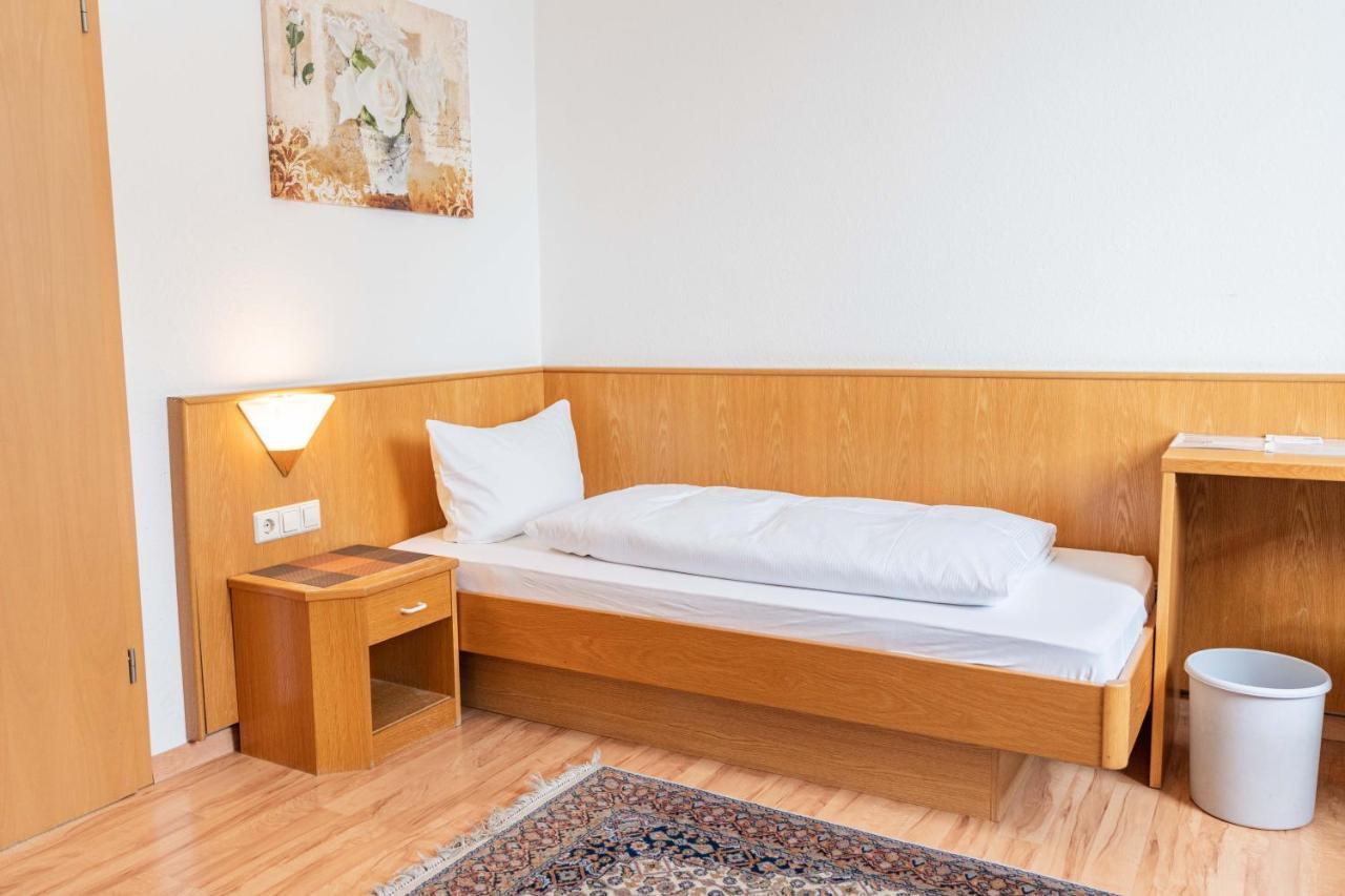 Hotel Am Roemerplatz อูล์ม ภายนอก รูปภาพ