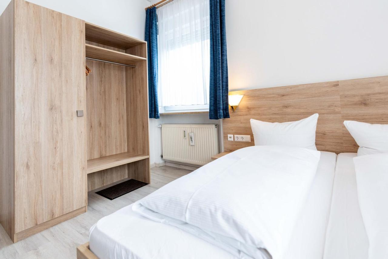 Hotel Am Roemerplatz อูล์ม ภายนอก รูปภาพ