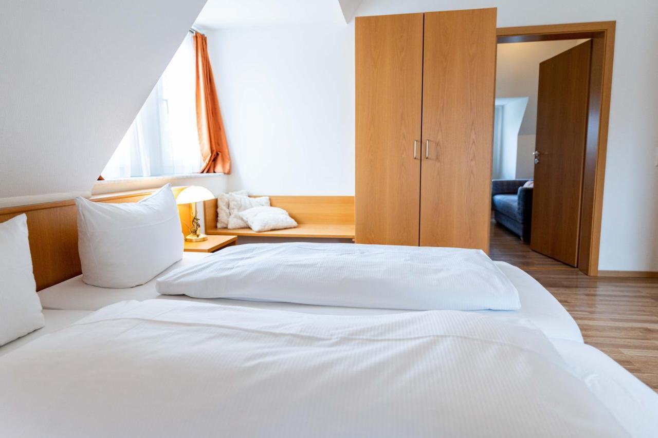 Hotel Am Roemerplatz อูล์ม ภายนอก รูปภาพ
