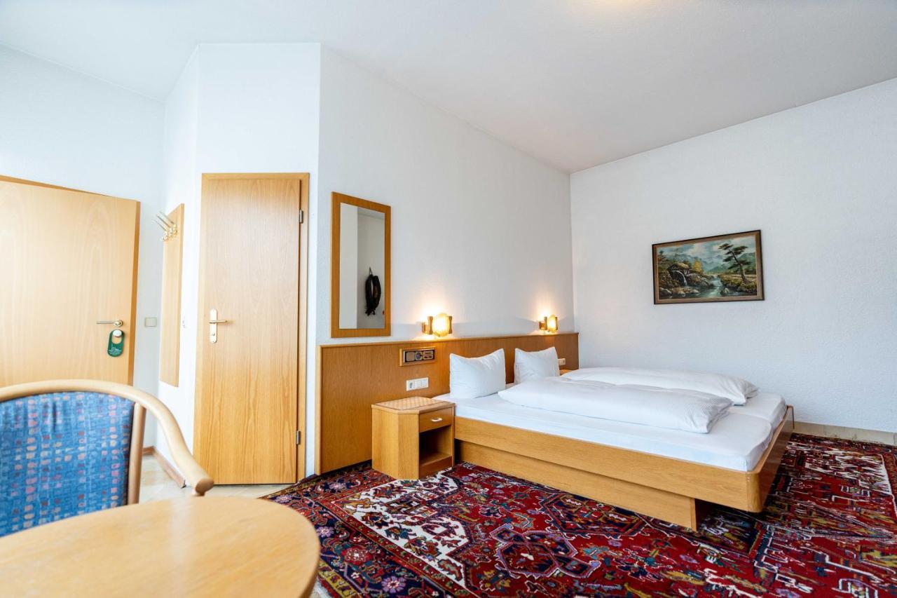 Hotel Am Roemerplatz อูล์ม ภายนอก รูปภาพ