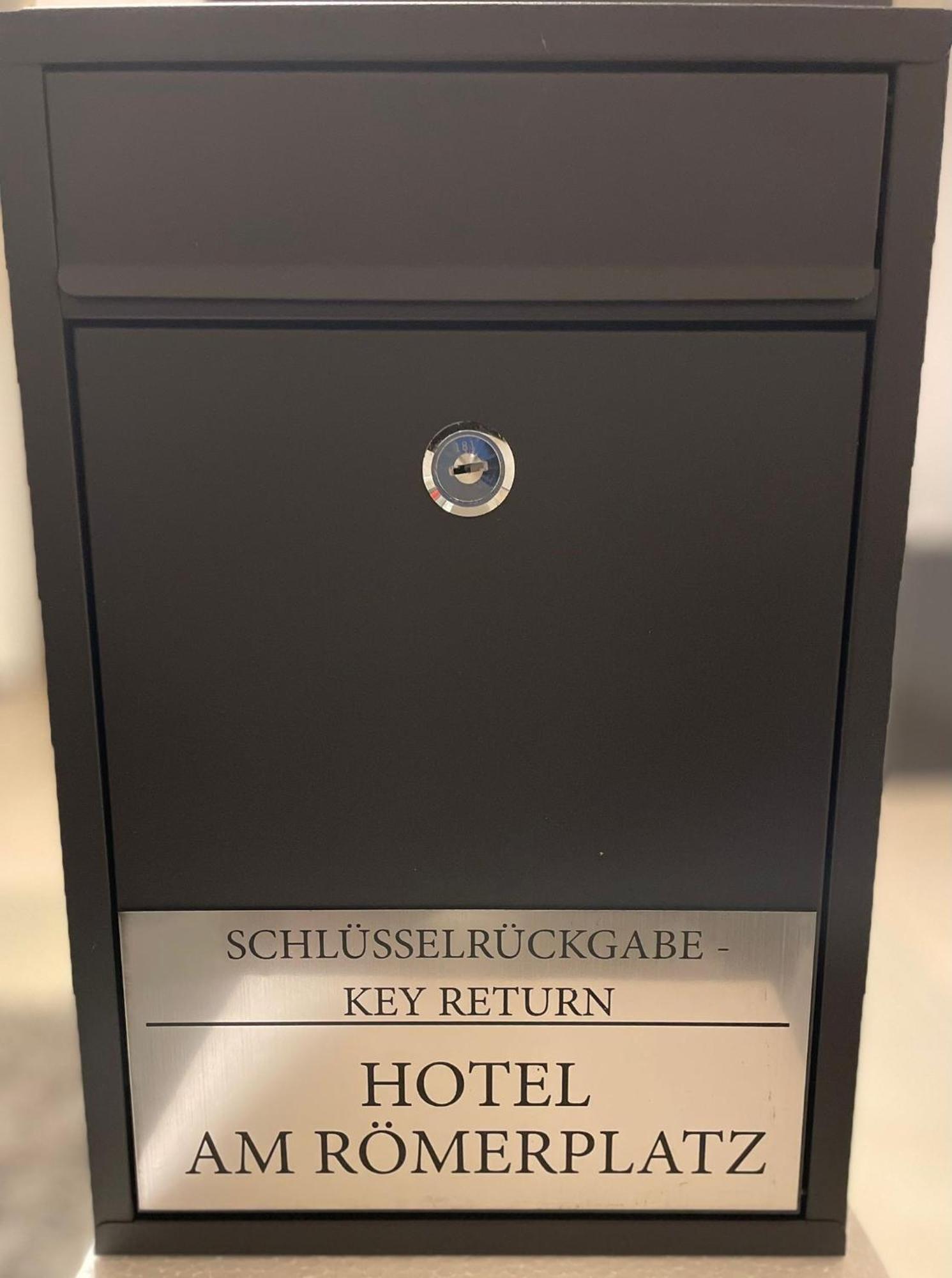 Hotel Am Roemerplatz อูล์ม ภายนอก รูปภาพ
